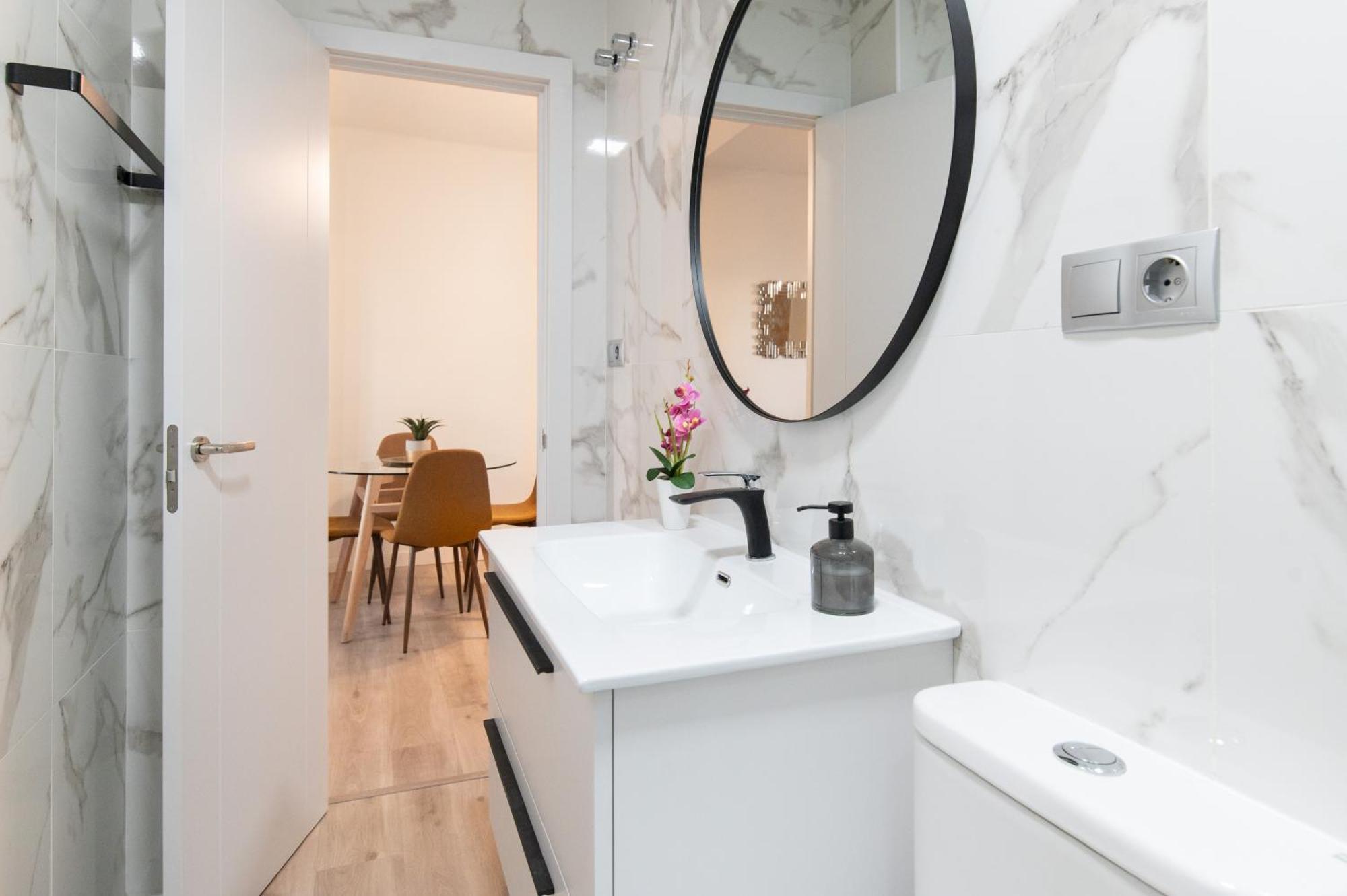 סביליה Apartamento Triana Habitame Inmobiliaria מראה חיצוני תמונה
